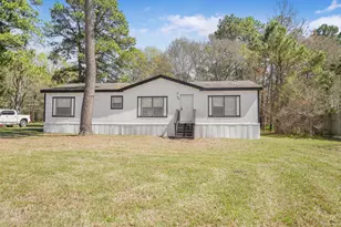 26 Jacob St, Huntsville, TX 77320 - Photo 2