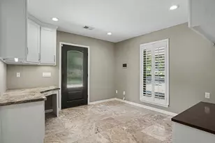 1310 Sycamore Ln, Houston, TX 77339 - Photo 10