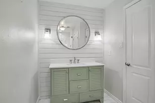 1310 Sycamore Ln, Houston, TX 77339 - Photo 30