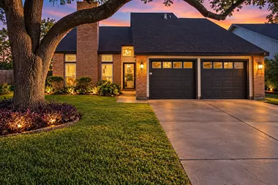 607 Tramwood Drive, Missouri City, TX 77489 - Photo 2