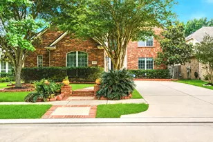 18431 W Laura Shore Dr, Cypress, TX 77433 - Photo 2