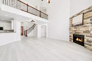 18431 W Laura Shore Dr, Cypress, TX 77433 - Photo 10