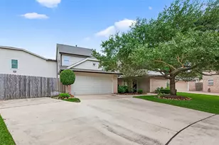 903 Sugarfield Ct, Sugar Land, TX 77498 - Photo 4