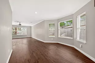 903 Sugarfield Ct, Sugar Land, TX 77498 - Photo 18