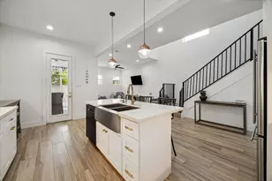 5021 Creekmont Dr, Houston, TX 77091 - Photo 1