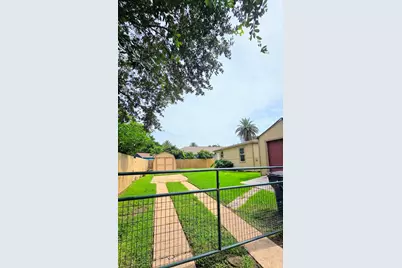 705 11th Street N, Texas City, TX 77590 - Photo 10