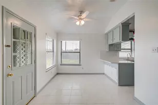 2538 Knights Cir, Stafford, TX 77477 - Photo 14