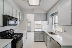 2538 Knights Cir, Stafford, TX 77477 - Photo 18