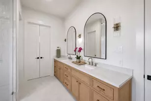 609 E 25th St, Houston, TX 77008 - Photo 14