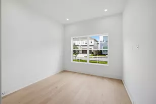 609 E 25th St, Houston, TX 77008 - Photo 16