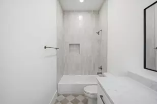 609 E 25th St, Houston, TX 77008 - Photo 22