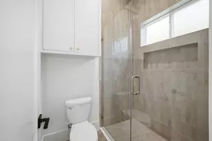 609 E 25th St, Houston, TX 77008 - Photo 18