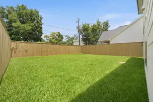 609 E 25th St, Houston, TX 77008 - Photo 32