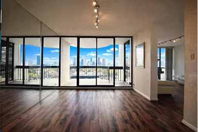 5001 Woodway Drive #1502, Houston, TX 77056 - Photo 10