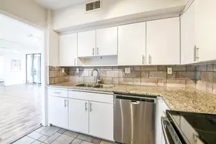 5001 Woodway Dr, Houston, TX 77056 - Photo 20