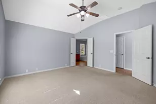 2915 Sandleigh Dr, Spring, TX 77388 - Photo 12