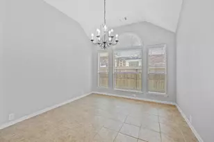 2915 Sandleigh Dr, Spring, TX 77388 - Photo 6