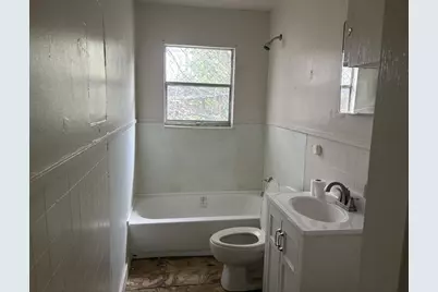 1418 Bringhurst Street, Houston, TX 77020 - Photo 8