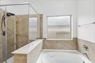 4209 Country Club Dr, Dickinson, TX 77539 - Photo 10