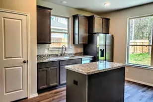 905 Chickasaw Dr, Conroe, TX 77316 - Photo 2