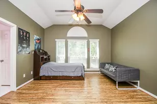 19 Clear Springs Ct, Sugar Land, TX 77479 - Photo 20