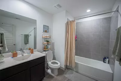 12732 Basinghall Lane, Houston, TX 77047 - Photo 16