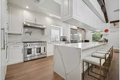 8515 Edgemoor Drive, Houston, TX 77036 - Photo 14