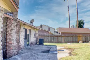 12119 Crystalwood Dr, Houston, TX 77013 - Photo 22