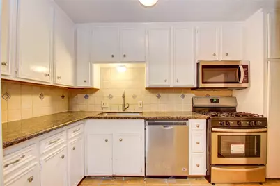 4020 Blue Bonnet Boulevard #E, Houston, TX 77025 - Photo 14