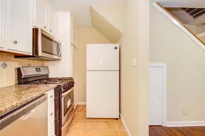 4020 Blue Bonnet Boulevard #E, Houston, TX 77025 - Photo 16
