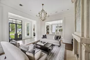 2240 Del Monte Dr, Houston, TX 77019 - Photo 14