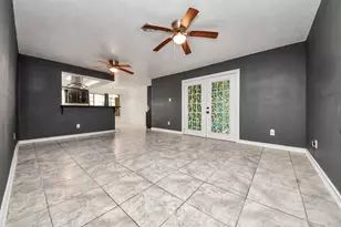 5001 Glenhaven Dr, Baytown, TX 77521 - Photo 18
