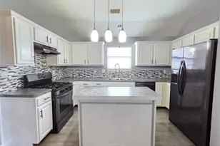 12015 Rosecroft Dr, Houston, TX 77048 - Photo 8