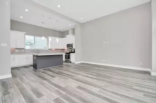 2903 Sherwood Grn Ln, Houston, TX 77092 - Photo 20