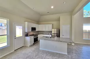 2230 Sherwood Gln Rd, Conroe, TX 77306 - Photo 4