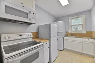 909 28th St, Galveston, TX 77550 - Photo 16