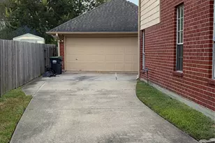 5118 Barton Creek Dr, Pasadena, TX 77505 - Photo 4