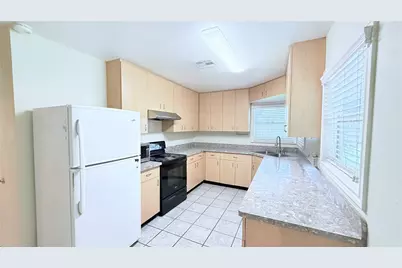5235 Mimosa Drive, Bellaire, TX 77401 - Photo 10