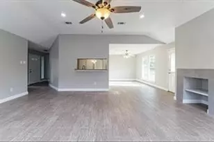 2135 Collingsfield Dr, Sugar Land, TX 77478 - Photo 6