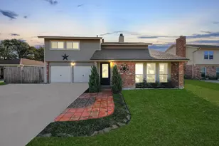 601 E Castle Harbour Dr, Friendswood, TX 77546 - Photo 46
