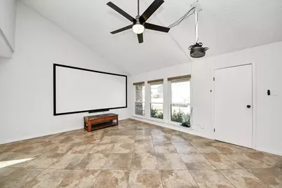 601 E Castle Harbour Drive, Friendswood, TX 77546 - Photo 12