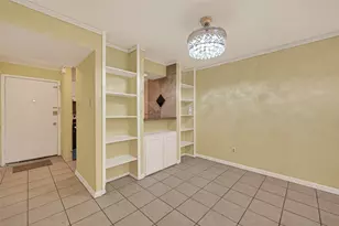 10075 Westpark Dr, Houston, TX 77042 - Photo 8