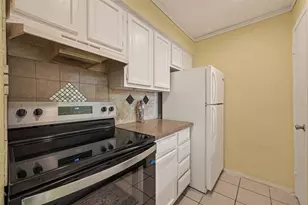 10075 Westpark Dr, Houston, TX 77042 - Photo 8