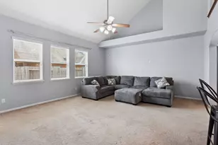 970 Jennifer St, Alvin, TX 77511 - Photo 8