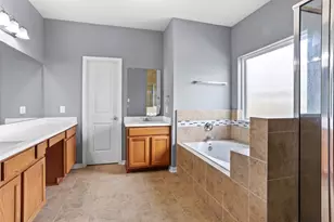 970 Jennifer St, Alvin, TX 77511 - Photo 20