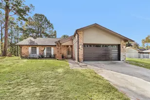 2202 Harlow Ln, Huntsville, TX 77320 - Photo 1