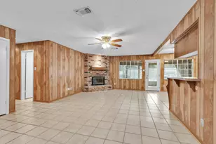 2202 Harlow Ln, Huntsville, TX 77320 - Photo 10