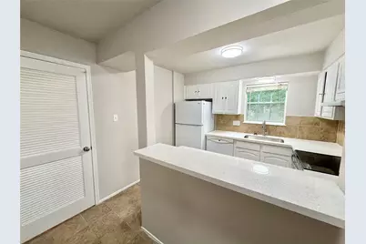857 Wax Myrtle Lane, Houston, TX 77079 - Photo 14