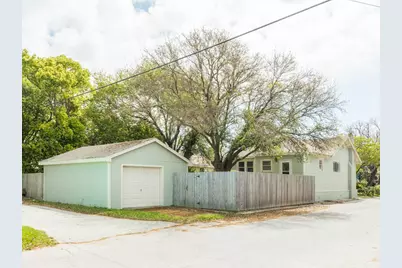 4528 Ave R 1/2, Galveston, TX 77551 - Photo 6