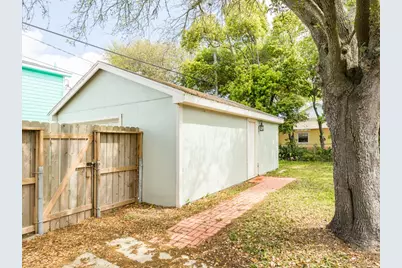 4528 Ave R 1/2, Galveston, TX 77551 - Photo 8